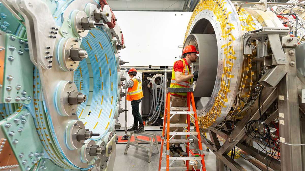 General Fusion LM26 magnetized target fusion demonstration machine at Vancouver facility