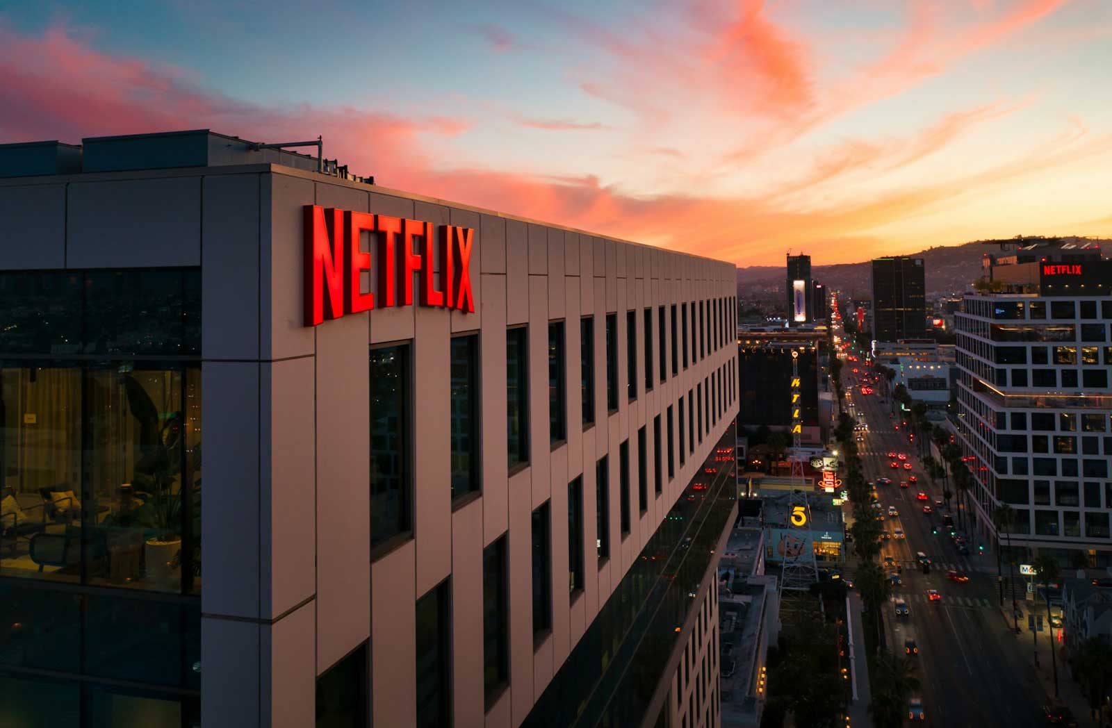 Netflix Season 2 Drop Off Youtube Daily Viewing