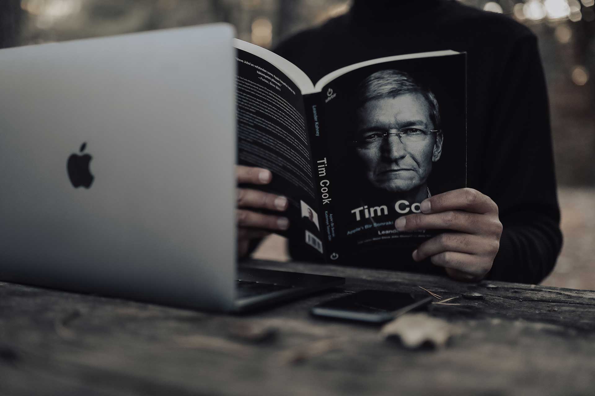 Tim Cook Signs Off From His Final Apple Earnings Call After 15 Years