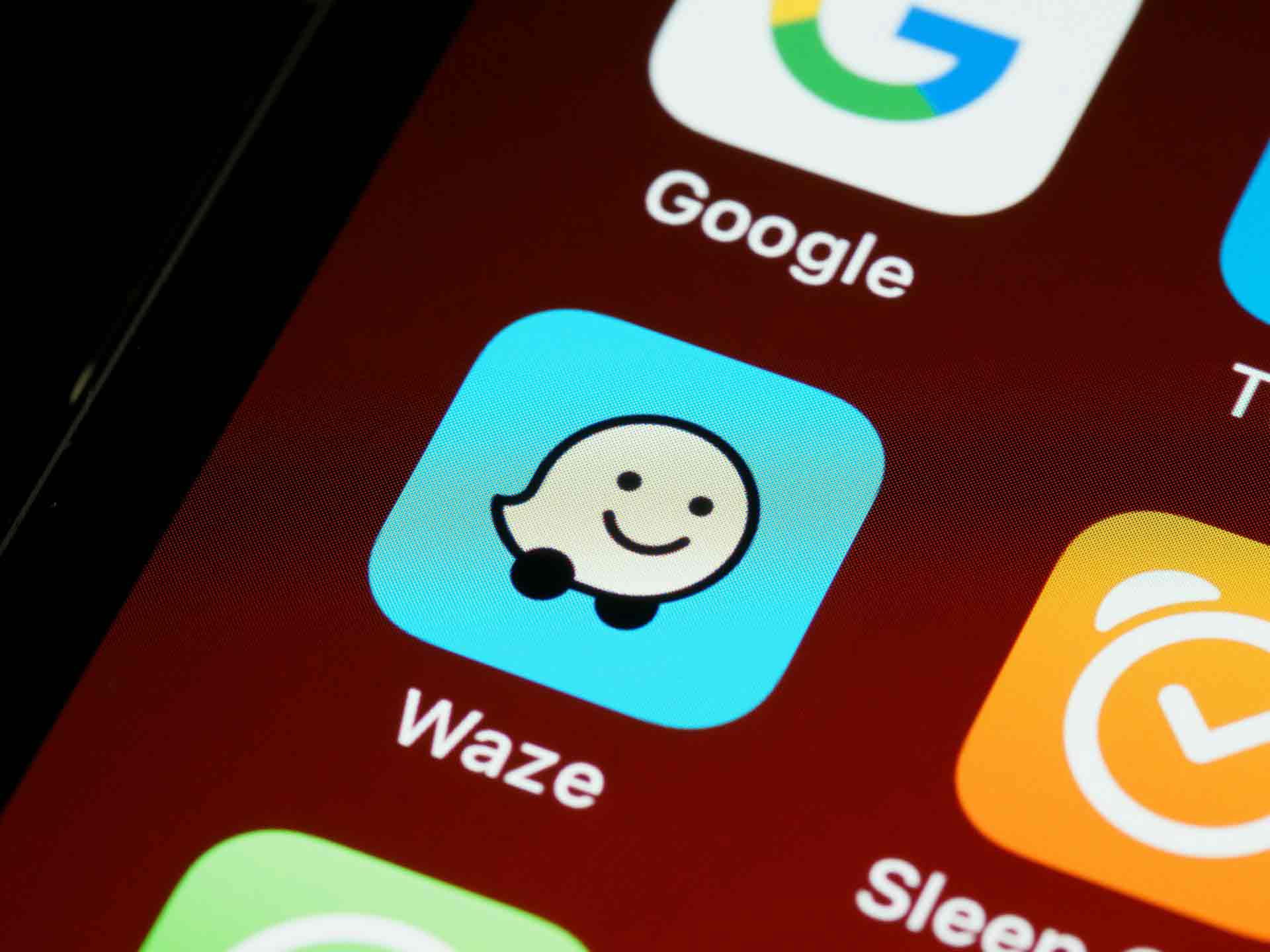 Waze Adds Motorcycle Mode and Personalized Navigation in a Five-Feature Gemini Push